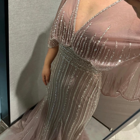 Beautiful lavendar dress 💖 - Picture 3 of 5